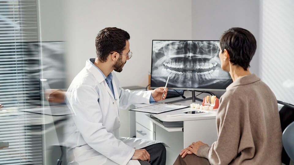 Frontzahnrekonstruktionen mit Keramiklösungen 3 OLZE Fachartikel Frontzahnrekonstruktionen 02